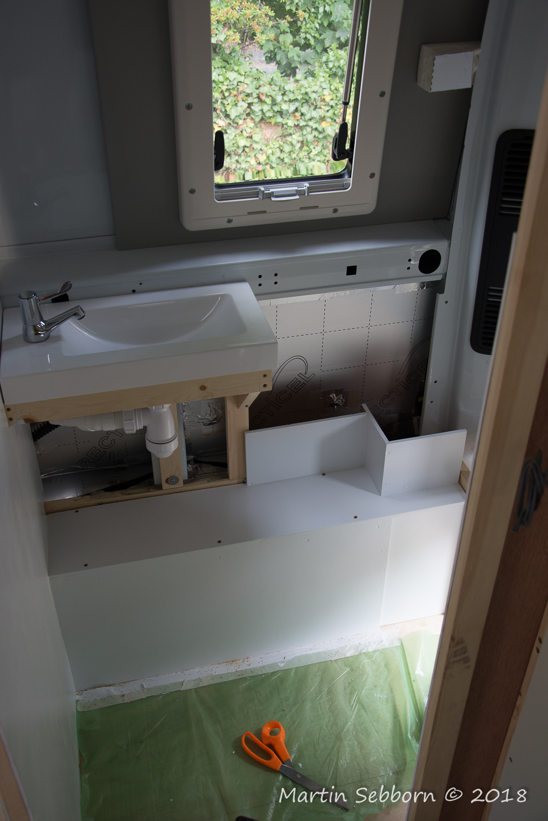 Washroom panelling